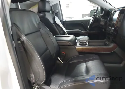 2016 Chevrolet Silverado 1500 1Lt из США, поврежденный, VIN 3GCPCREC1GG267747